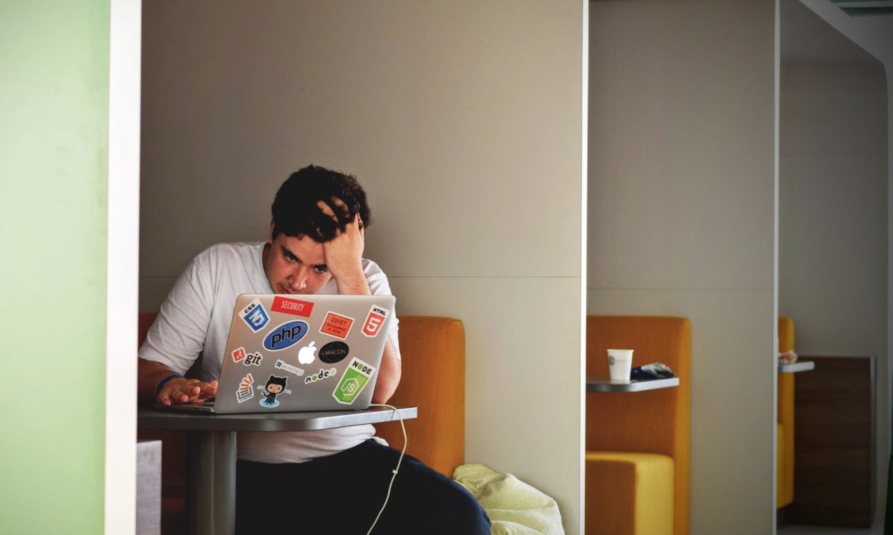 Manejo del estrés y prevención del agotamiento laboral: estrategias basadas en la psicología para una fuerza laboral saludable